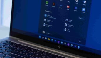 WIndows on laptop