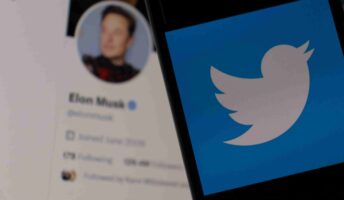 Elon Musk on Twitter Screen