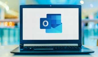 micrrosoft-outlook-laptop